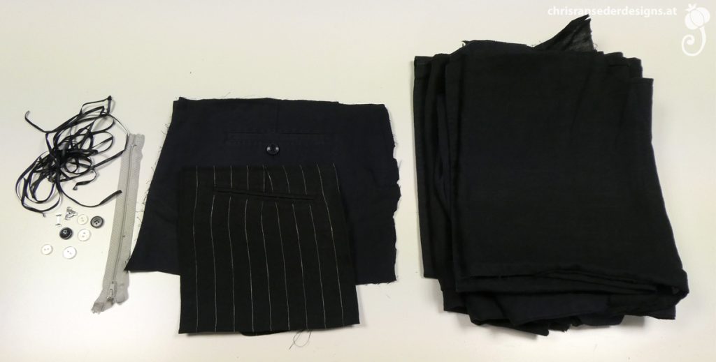 Cut up old linen trousers. | Zerschnittene alte Leinenhose.