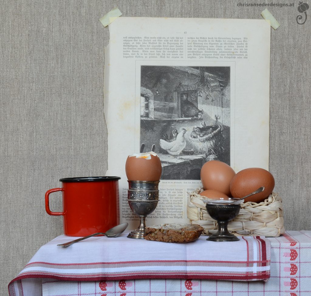 Still life with eggs, bread, and coffe mug. | Stillleben mit Eiern, Brot und Kaffeehäferl.